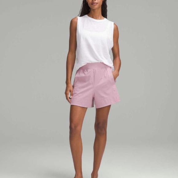 Lululemon Stretch Woven Relaxed-Fit High-Rise Short 4" - Picture 1 of 8